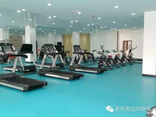 健身房私教球类运动_室内健身球_健身房球操视频